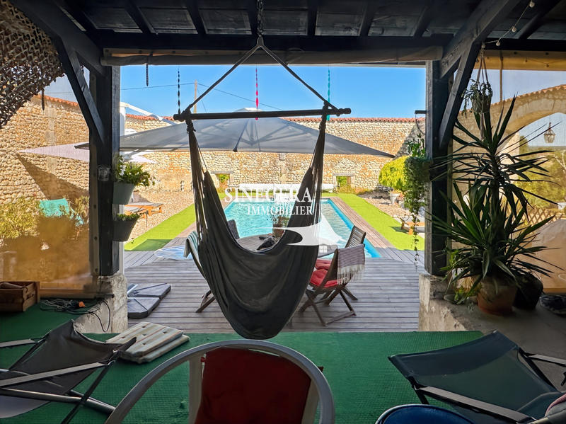 Maison ancienne - 260 m² - 9 pièces