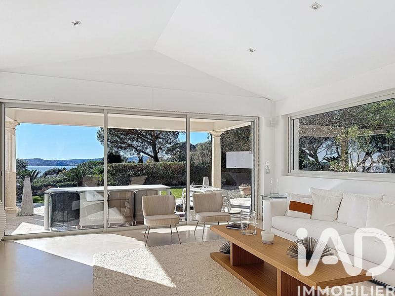 Maison - 295 m² - 7 pièces