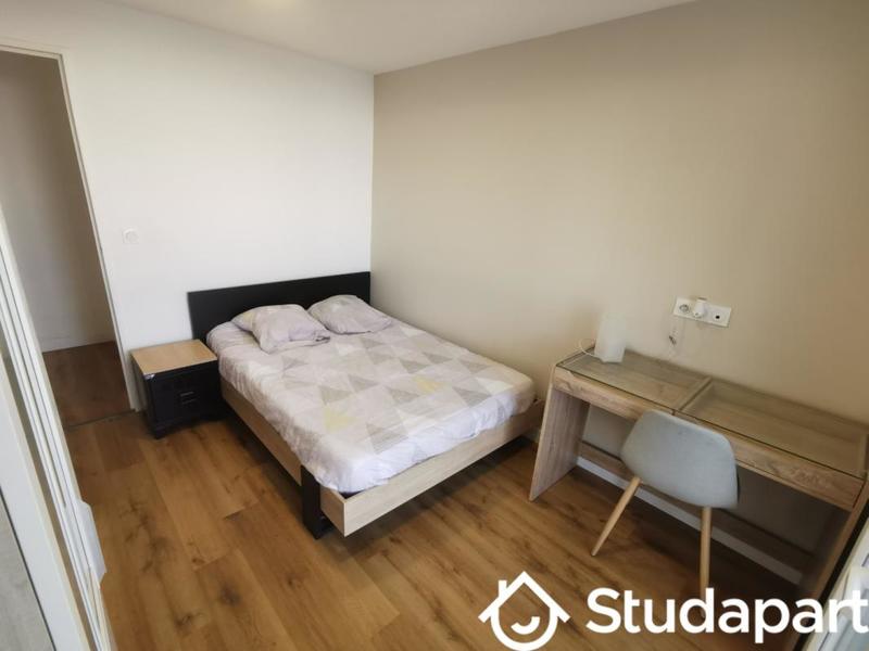 Chambre - 9 m² - 1 pièce