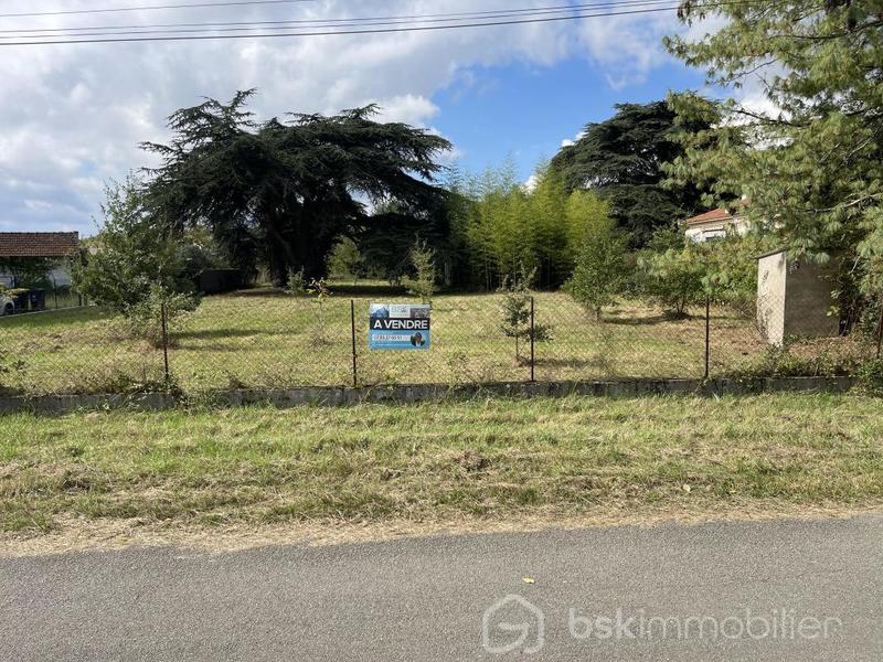 Terrain constructible - 1 848 m²