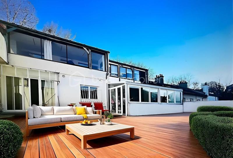 Appartement - 158 m² - 5 pièces