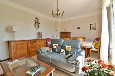 Villa - 234 m² - 10 pièces