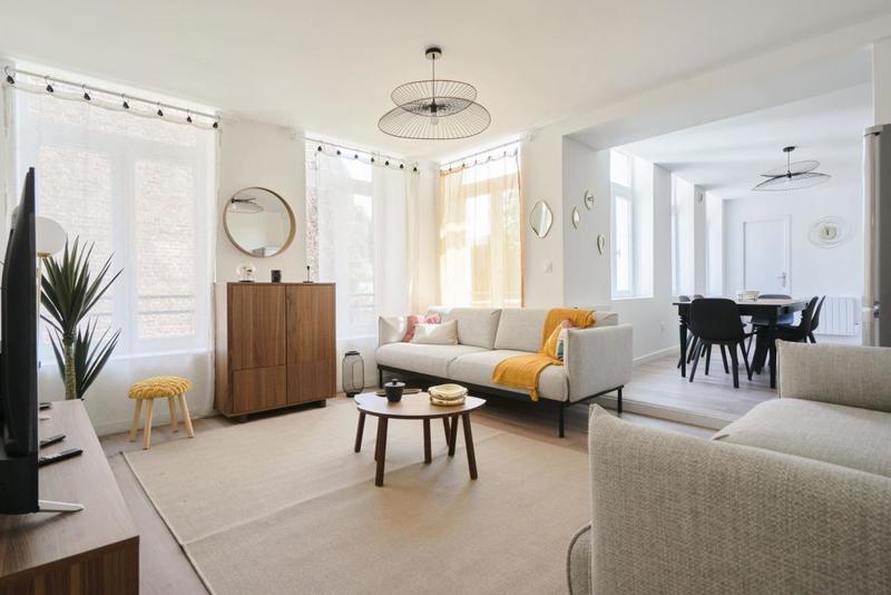 Appartement - 140 m² - 8 pièces