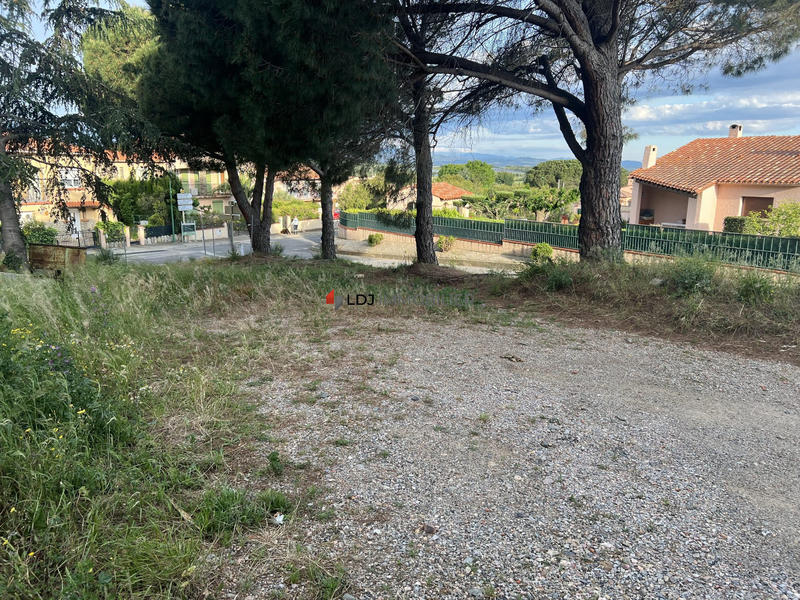 Terrain - 614 m²