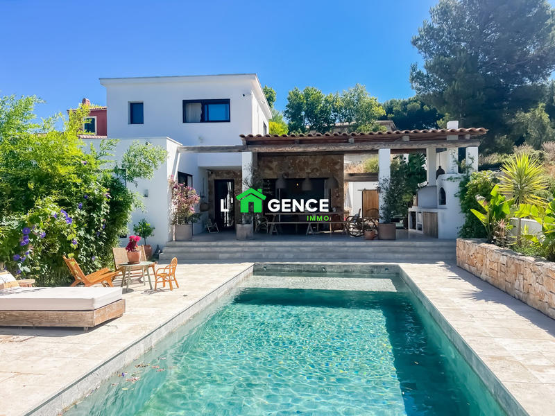 Maison - 158 m² - 4 pièces