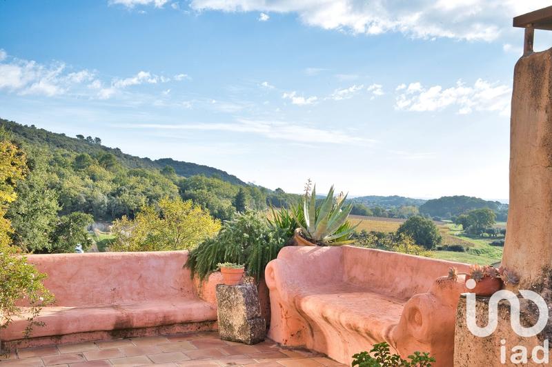 Maison - 263 m² - 10 pièces