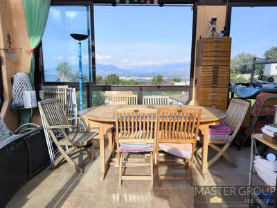 Villa - 217 m² - 5 pièces