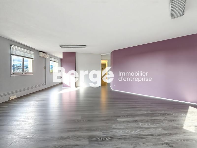 Bureau - 80 m² - 4 pièces