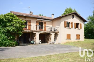 Maison - 187 m² - 9 pièces