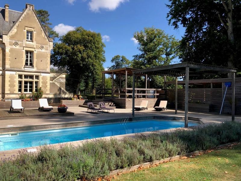 Château - 838 m² - 26 pièces