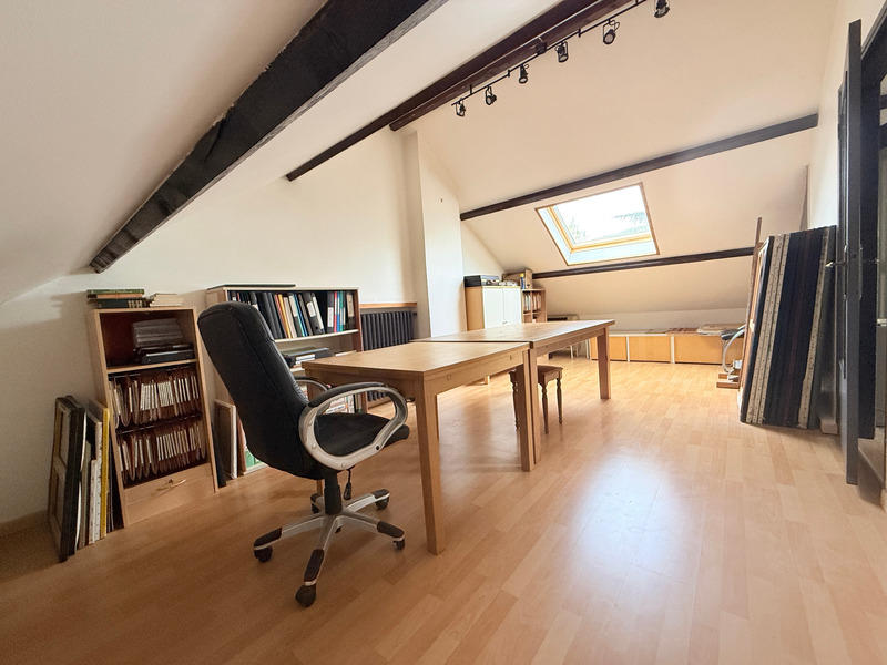 Maison - 170 m² - 9 pièces