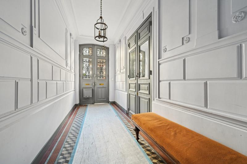 Appartement - 144 m² - 6 pièces