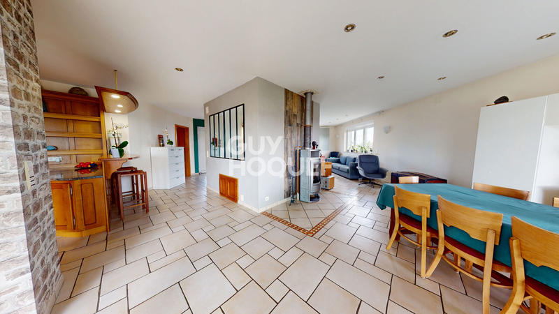 Maison - 161 m² - 6 pièces