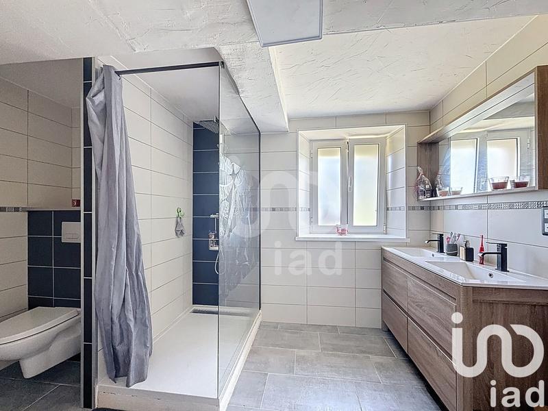 Maison - 206 m² - 6 pièces