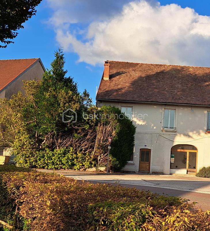 Maison - 170 m² - 10 pièces