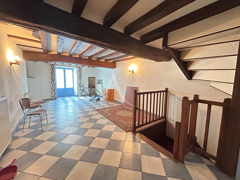 Maison - 210 m² - 7 pièces