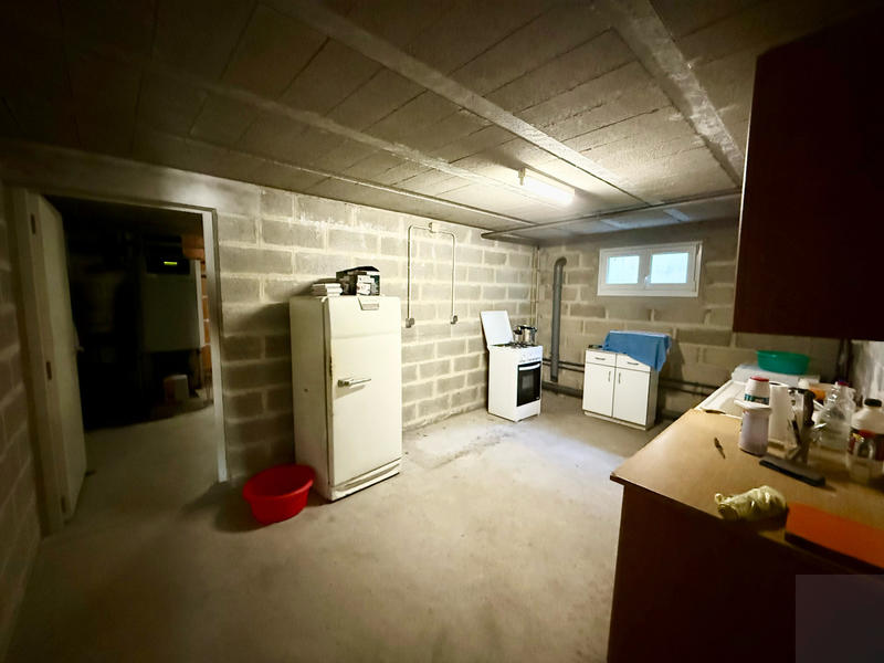 Maison - 218 m² - 7 pièces