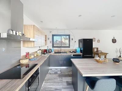 Maison - 122 m² - 4 pièces