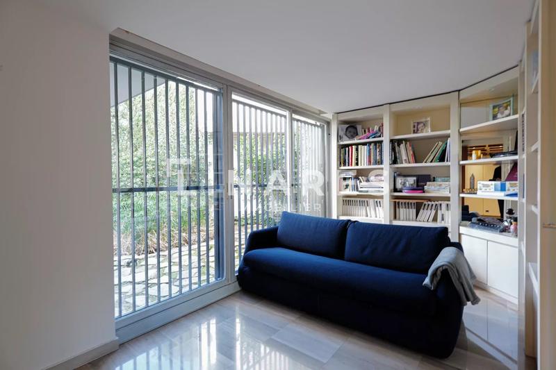 Maison - 313 m² - 9 pièces