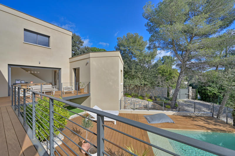 Villa - 167 m² - 6 pièces