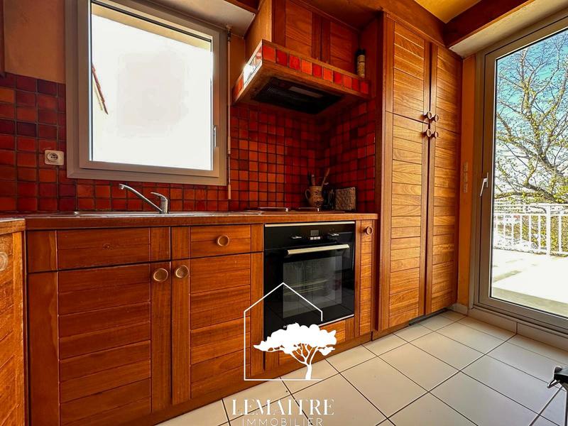 Appartement - 75 m² - 3 pièces