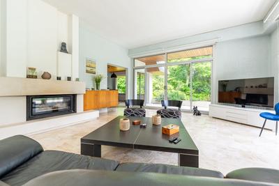 Maison - 371 m² - 9 pièces