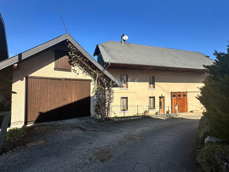 Maison - 500 m² - 6 pièces