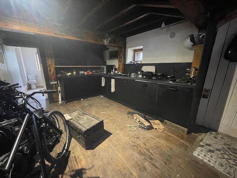 Maison - 300 m² - 4 pièces