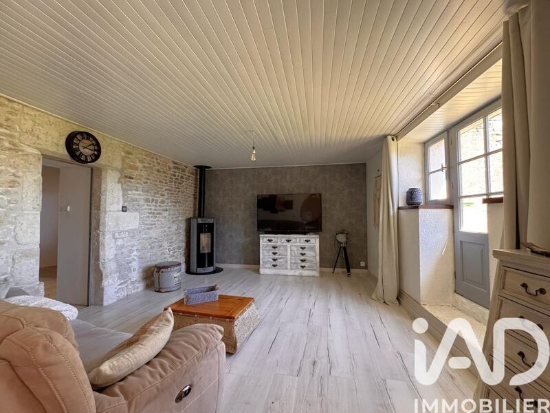 Maison de village - 217 m² - 8 pièces