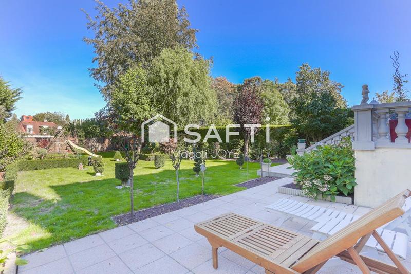 Maison de maîtres - 290 m² - 12 pièces