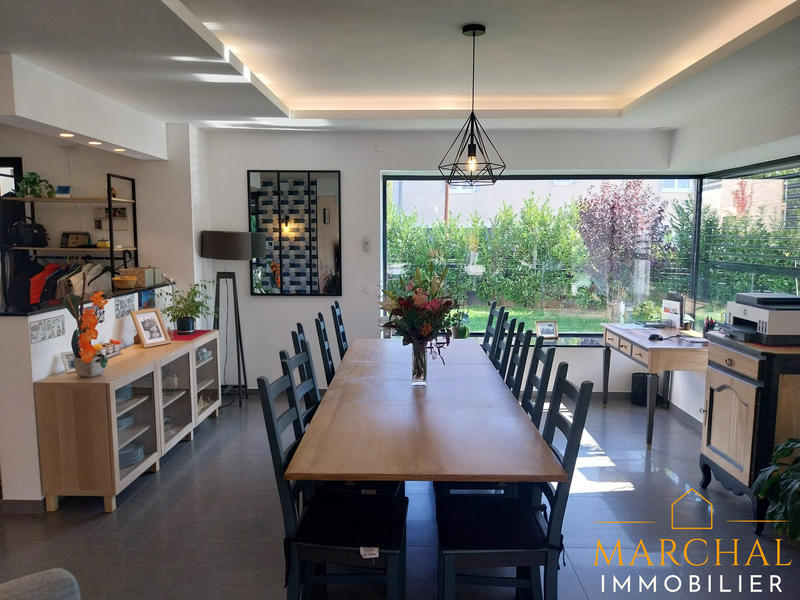 Villa - 251 m² - 8 pièces