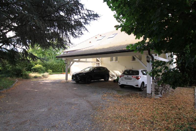 Maison traditionnelle - 209 m² - 8 pièces