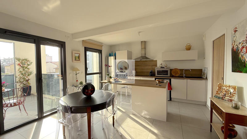 Appartement - 81 m² - 4 pièces