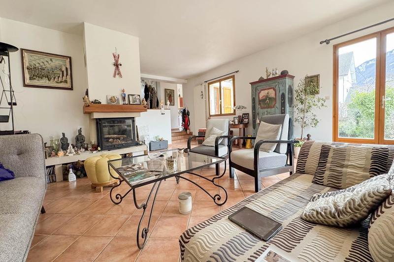 Maison - 226 m² - 8 pièces