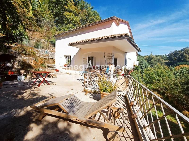 Maison - 107 m² - 6 pièces