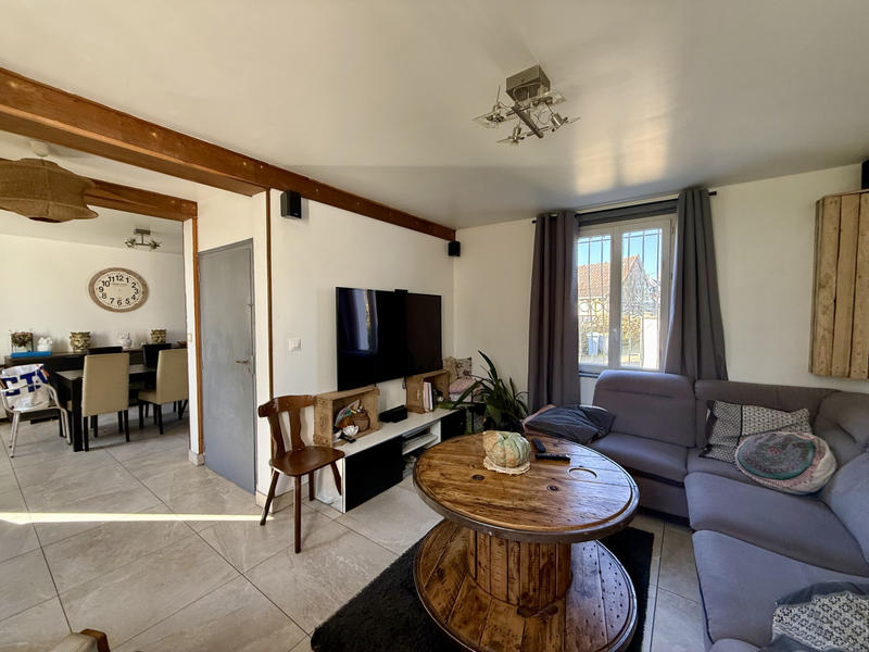 Maison - 95 m² - 4 pièces