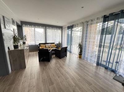 Maison - 193 m² - 5 pièces