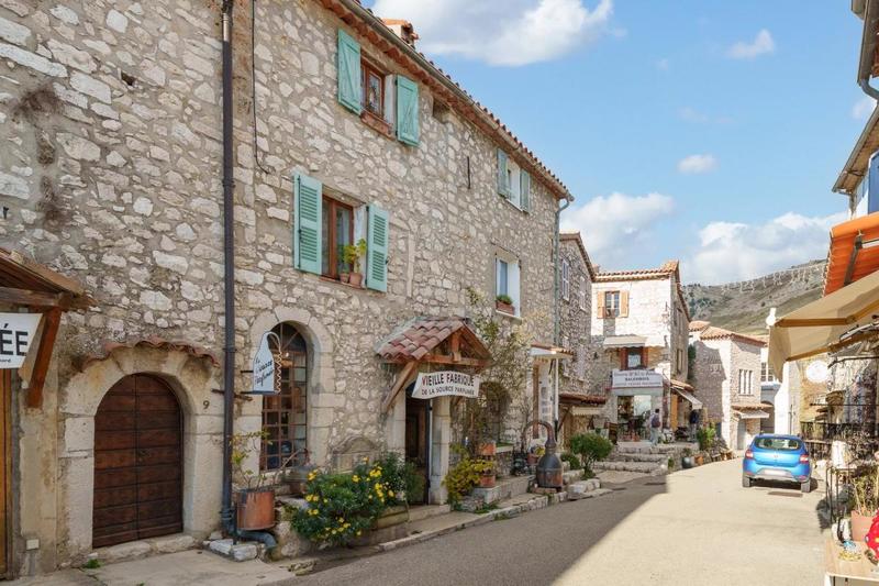 Appartement - 90 m² - 3 pièces