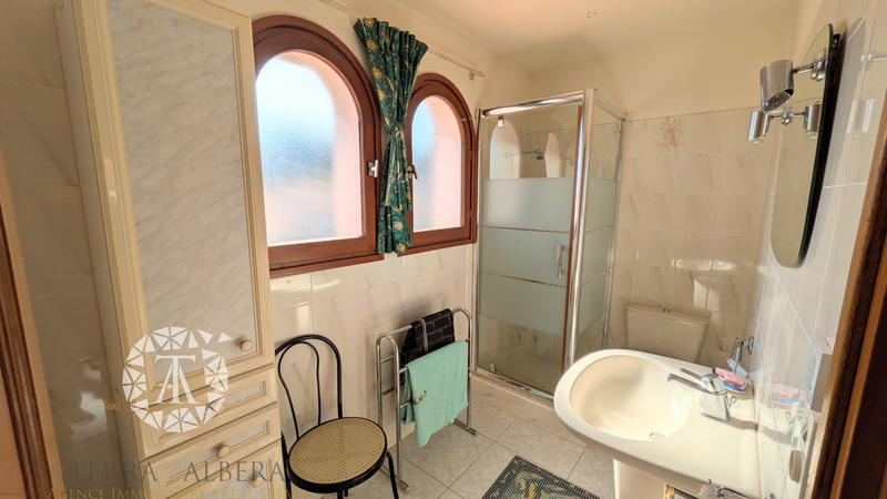 Villa - 99 m² - 4 pièces