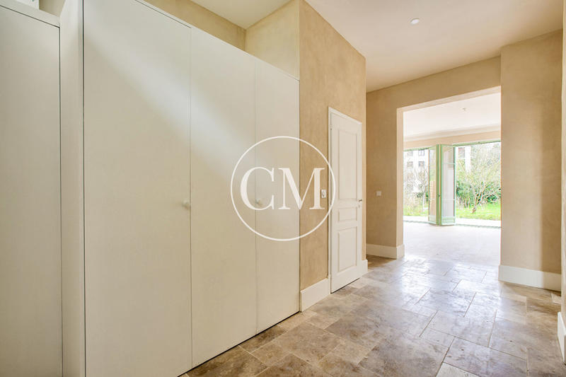 Maison - 211 m² - 7 pièces