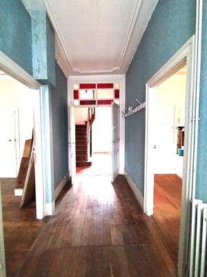 Maison - 218 m² - 10 pièces