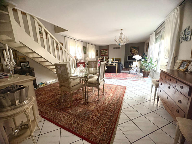 Appartement - 120 m² - 4 pièces