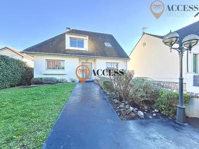 Maison - 218 m² - 8 pièces