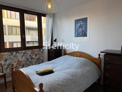 Appartement - 97 m² - 5 pièces