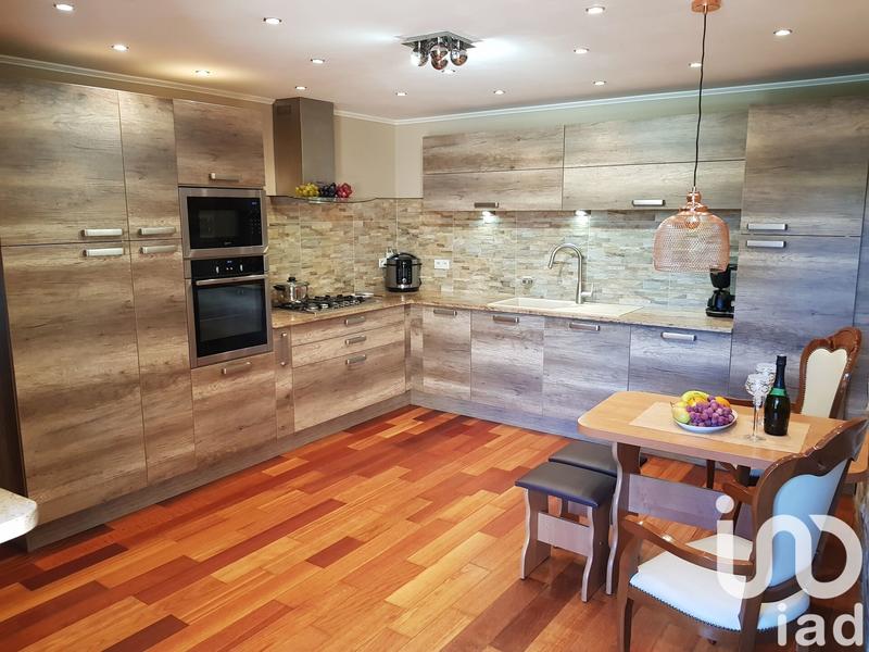 Maison - 170 m² - 8 pièces