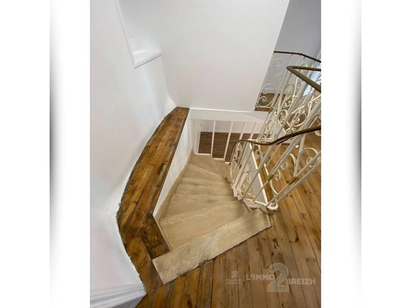 Immeuble - 102 m² - 1 pièce