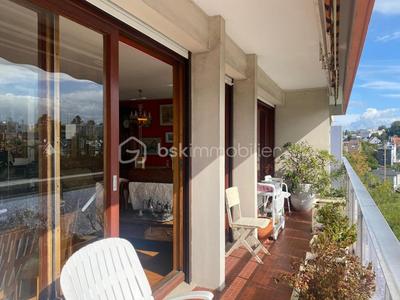 Appartement - 134 m² - 6 pièces