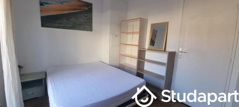 Chambre - 13 m² - 1 pièce