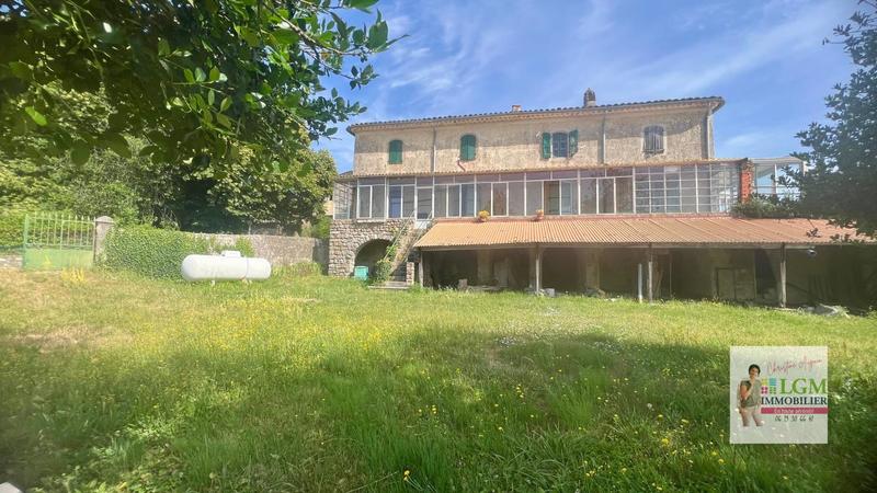 Propriété - 283 m² - 8 pièces