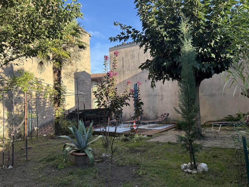 Parking / Garage - 30 m²